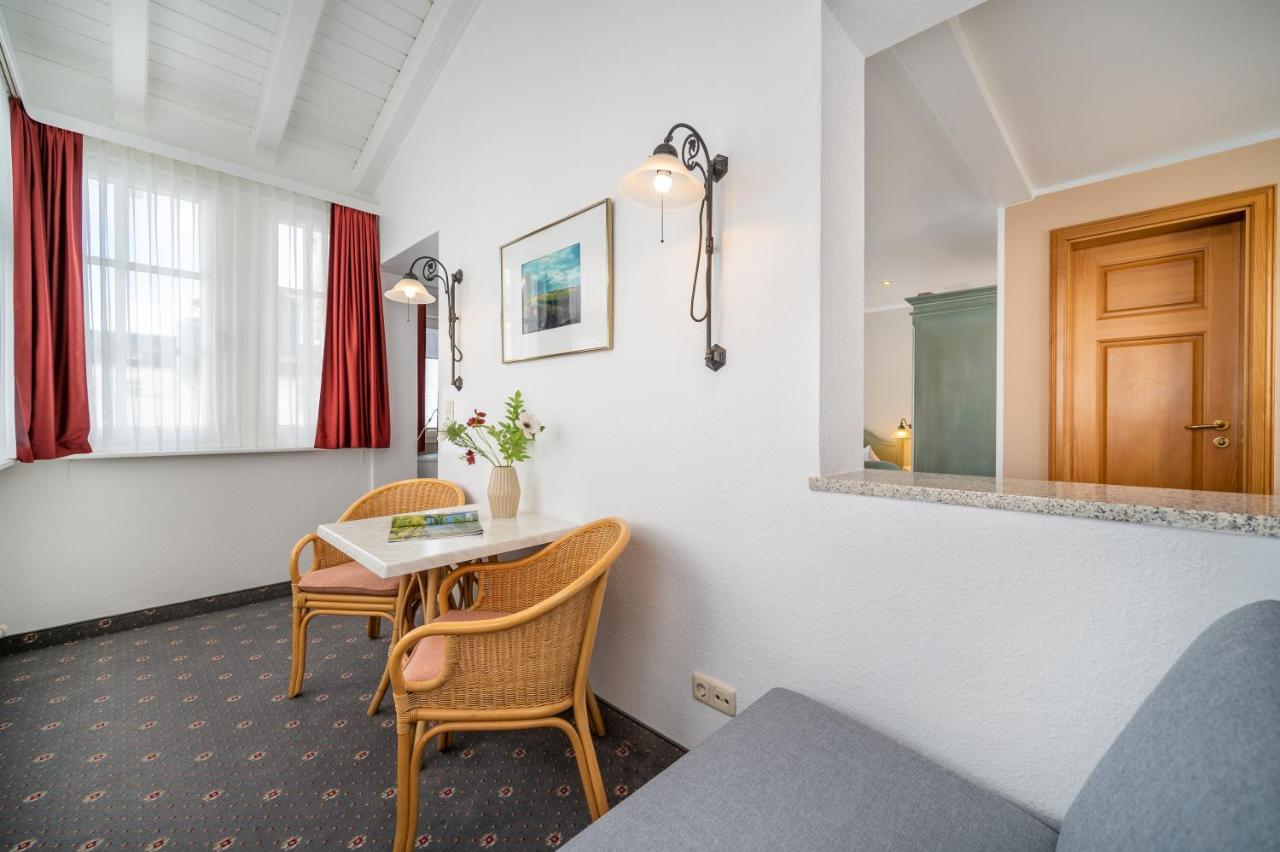 Hotel Villa Neander Binz Esterno foto